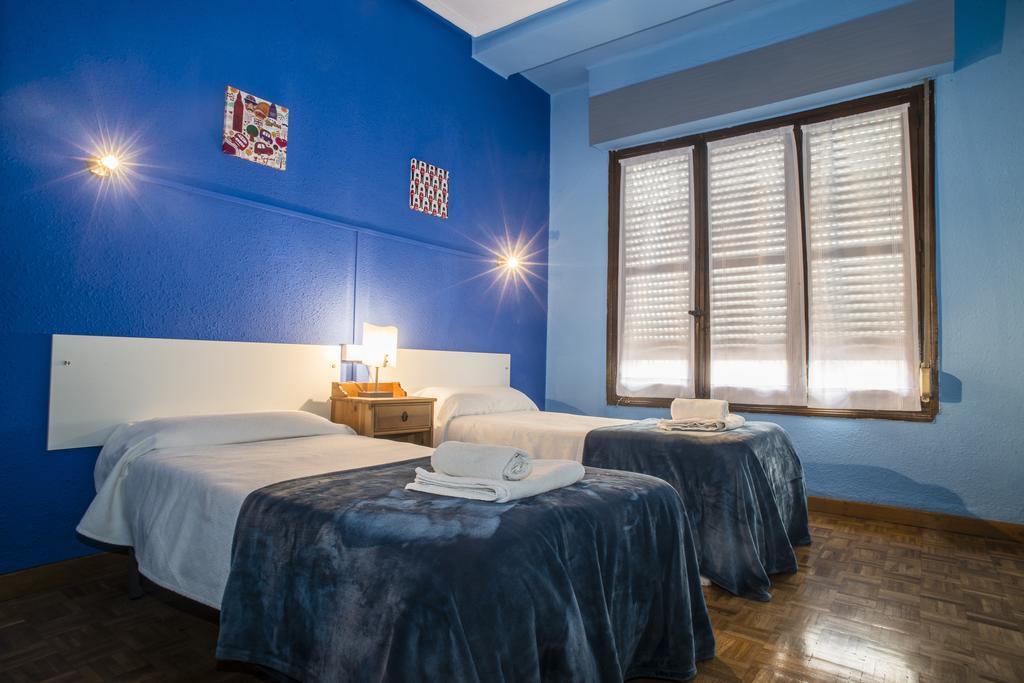Hostal Londres レオン エクステリア 写真