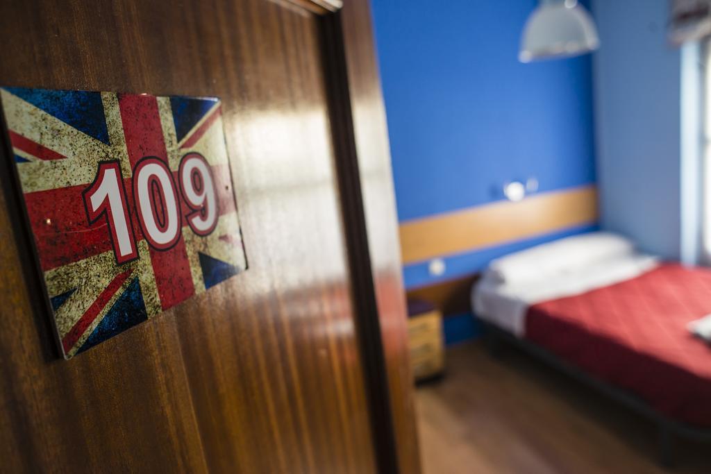 Hostal Londres レオン エクステリア 写真
