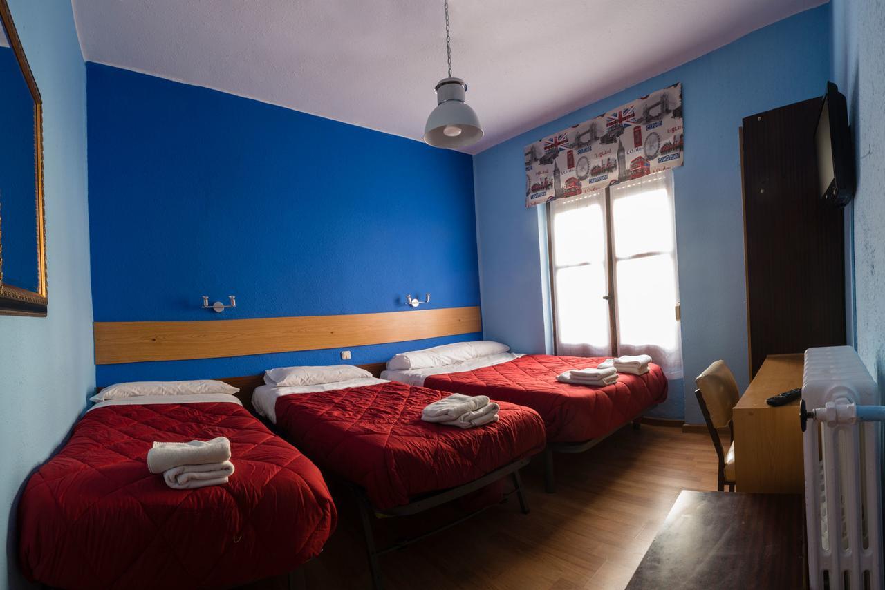 Hostal Londres レオン エクステリア 写真